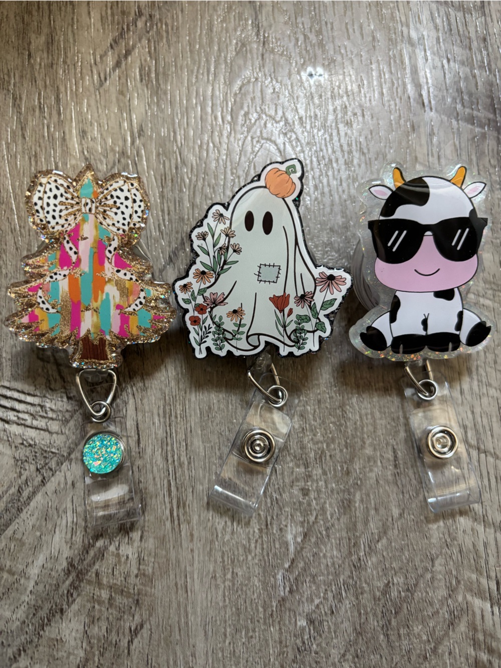 3 brand new Retractable
Badge Reels.
